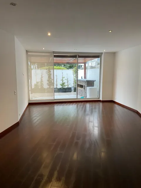 Precioso Departamento Venta Sector González Suárez. Provincia de Pichincha — imagen 3