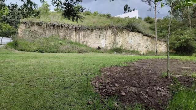 Re/max Futuro Vende Terreno 1373 m² San Juan de Cumbaya El Cebollar — imagen 2