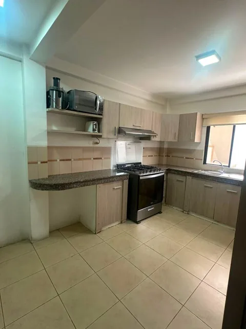 Se Vende Hermosa Casa en Villa Club, 4 Habitaciones, Cerca de Todo, Guayas — imagen 4