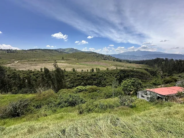 Terreno en Venta Tumbaco Av Universitaria 8 Minutos de La La Ruta Viva — imagen 4