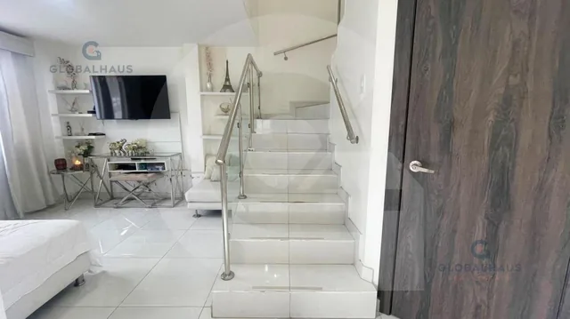 Venta de Casa con Terreno en Urbanización Compostela m. B. Guayas — imagen 5