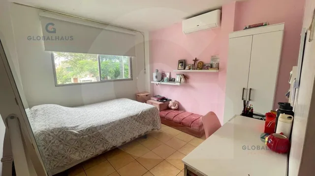 Venta de Casa con Terreno en Urbanización Compostela m. B. Guayas — imagen 3
