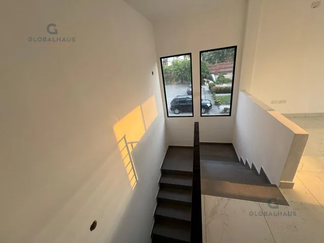 Venta de Casa Esquinera, Ciudad Celeste, 4 Habitaciones G. m. Guayas — imagen 2