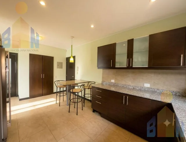 Venta Casa 3 Parqueadero 100 m Patio Cumbaya La Ceramica — imagen 3