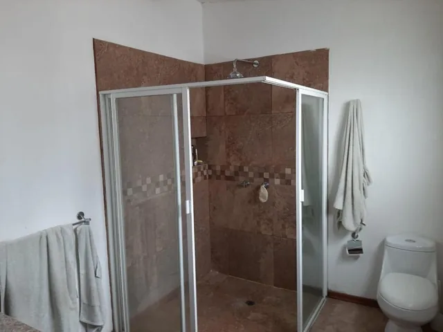 Venta de Casa en Conjunto, No Es Adosada, Cuenta con Áreas Verdes — imagen 3
