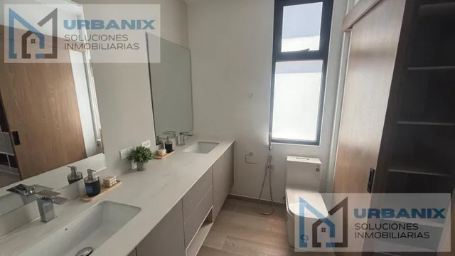 Casa en Monteserrín — imagen 2