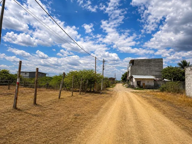De Oportunidad en General Villamil Playas Vendo Terreno Esquinero de 200 M², a 5 Mn del Mar, Guayas — imagen 3