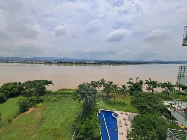 Departamento Exclusivo Vista Al Rio en Edificio Scala Tenis Club, Guayas — imagen 4