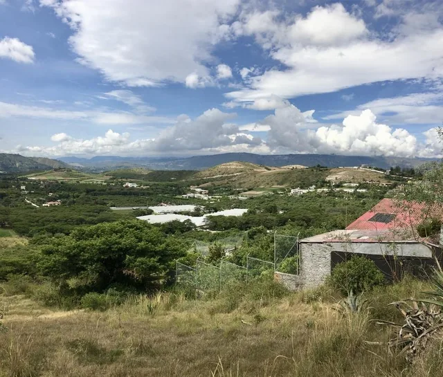 Jal. Venta Terreno Guayllabamba, 2.000 m² Para Casa con Vista a Las Montañas — imagen 3