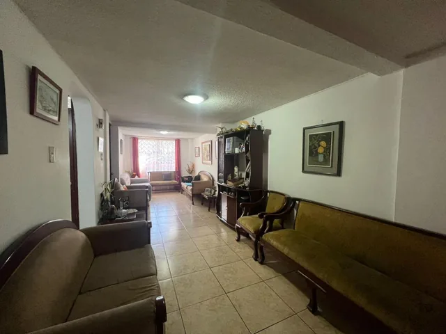 Casa en El Ingreso a Carapungo. Sector Gran Aki — imagen 5