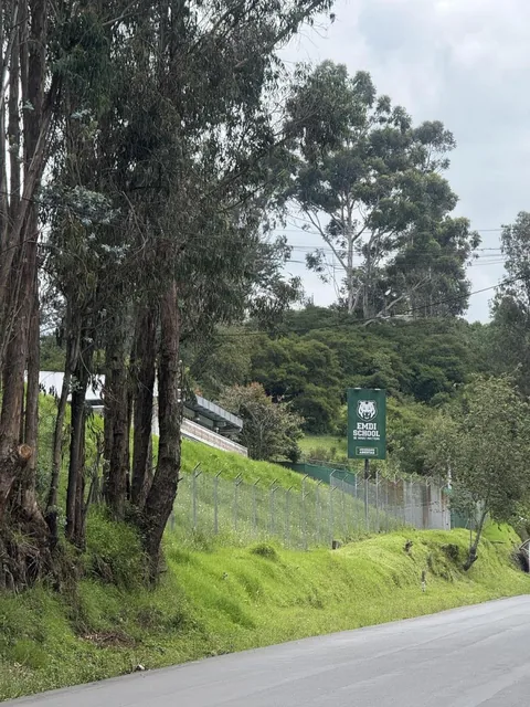 Tersse Vende Amplio Terreno de 650 m² - Estratégicamente Ubicado en La Av Ilalóreno — imagen 2