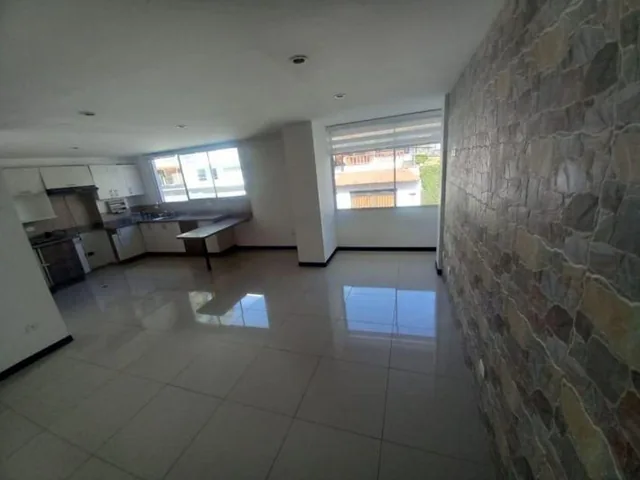Suite Urbanización El Condado Sector Norte Centro Comercial El Condado — imagen 4
