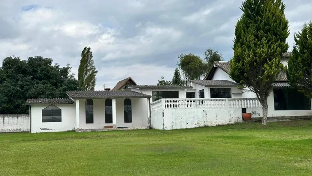 Terreno de Venta con Casa en Las Peñas, Tumbaco — imagen 4