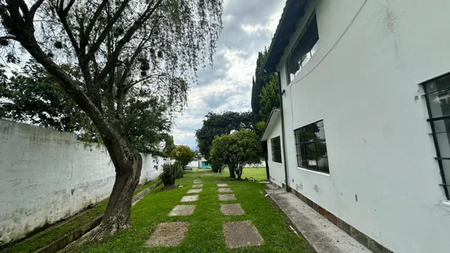 Terreno de Venta con Casa en Las Peñas, Tumbaco — imagen 2
