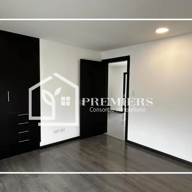 Venta Casa 3 Dorm. Sector Tumbaco — imagen 2