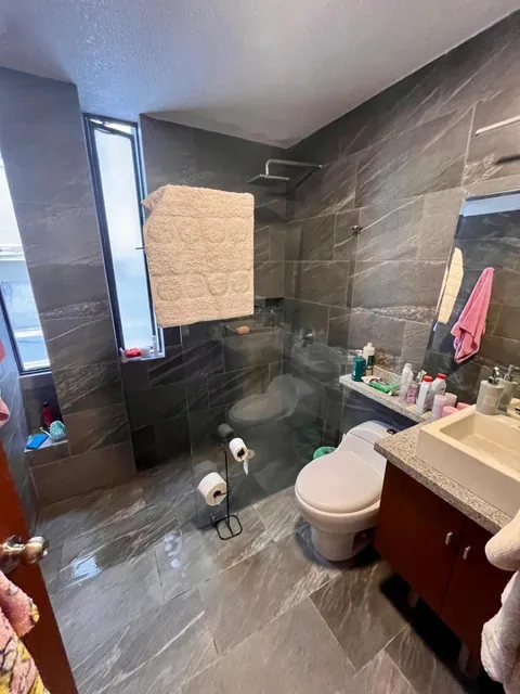 Venta Amplio Depar 3 Dorm 170 m² Monteserrin — imagen 4