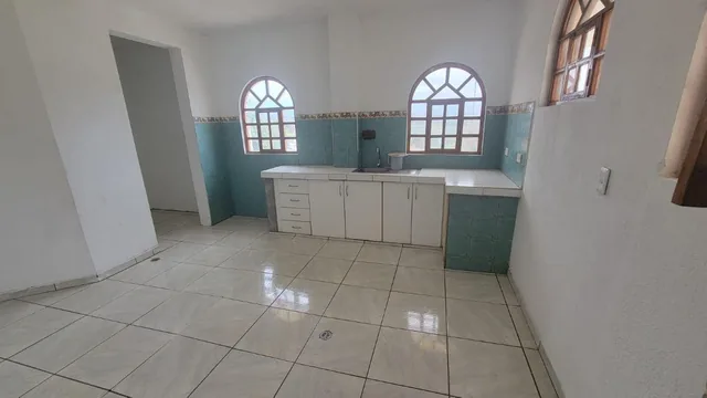 Casa con Terreno de Venta en El Sector Nayon de 1300 m con Piscina — imagen 2
