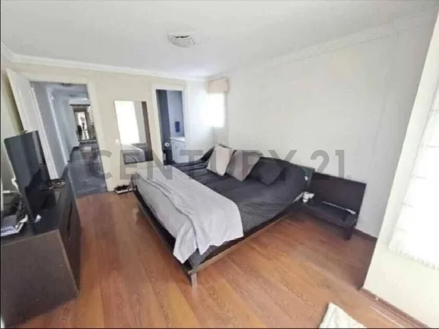 Venta Penthouse Duplex, 4 Dorm., Dentro de Conjunto en El Quito Tennis. Provincia de Pichincha — imagen 4