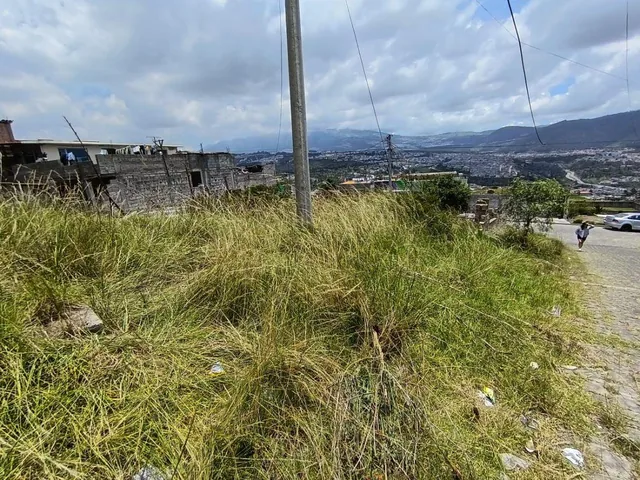 Venta Terreno Esquinero de 330 m. en Calderón — imagen 2