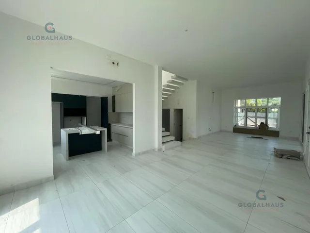 Venta de Casa en Samborondón, Urb. La Laguna, 3 Habitaciones, Piscina. S. C. Guayas — imagen 2
