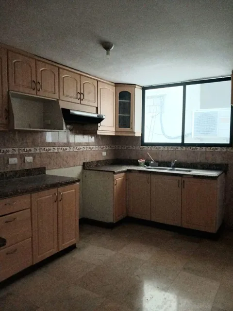 7416. Porton, Vendo Departamento 3 Dorm. $155.000. Guayas — imagen 2