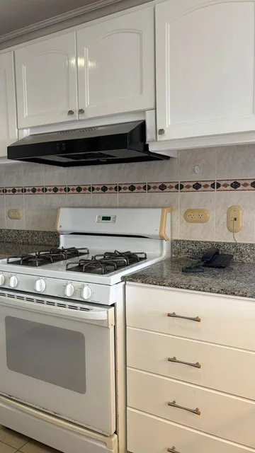 Vendo Departamento en Edificio Riviera del Mar salinas, Chipipe — imagen 3