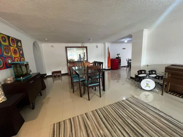 Depto. Amplia Terraza, Vista Ponceano Alto 3 Habitaciones, 2 Parqueos — imagen 2