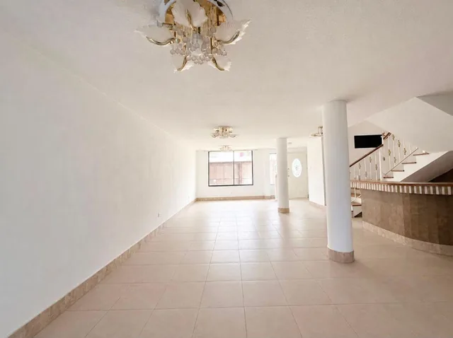 ¡Gran Oportunidad! Casa en Venta en El Valle de Los Chillos Dentro de Urbanización Privada — imagen 5