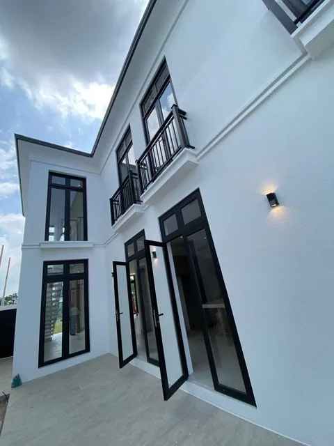 Casa Moderna en Venta en Aires Norte - de Estreno, Guayas — imagen 3