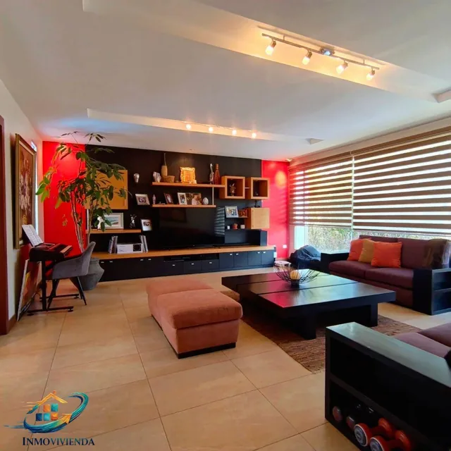 Venta, Casa con 1.100 m² de Terreno, 4 Habitaciones, Urbanización Exclusiva en Tumbaco — imagen 5