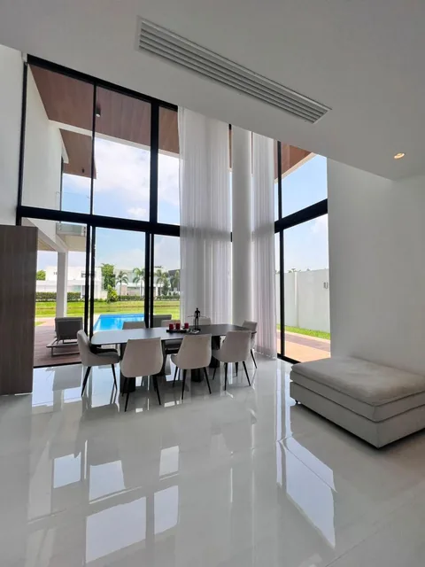 Casa de 550 m² con 4 Habitaciones en Venta en Mocoli, Guayas — imagen 3