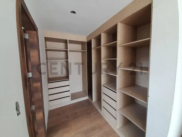 Amplio Departamento de Venta, Mirasierra, Los Chillos — imagen 4