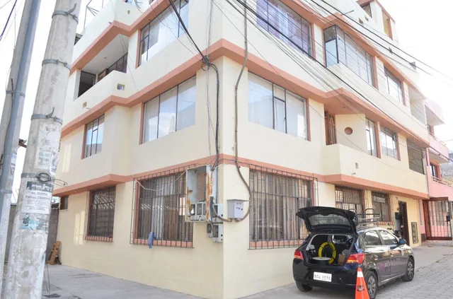 Casa de 160 m² con 13 Dorm. en Venta en Calderón, Sector Santa María Giovanni Calles — imagen 3