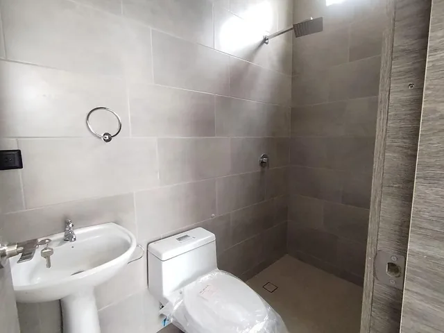 Casa Urbanizada de Venta en Portoviejo, Manabí — imagen 5