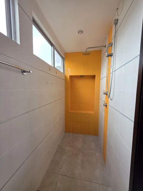 7607. Urb. Las Cumbres - Ceibos, Alquilo o Vendo Departamento 3 Dorm. $750/$155.000. Guayas — imagen 3