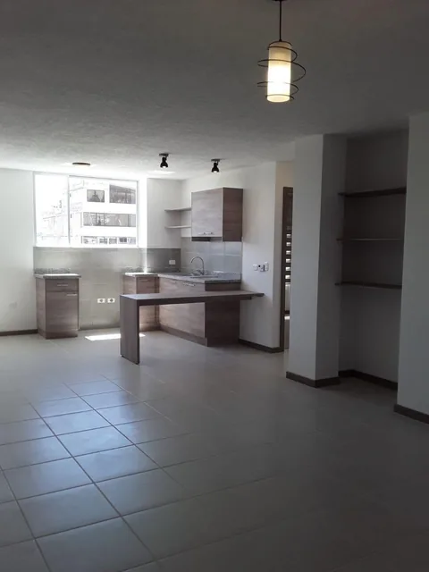 Departamento Dos Dorm. Oportunidad - Tumbaco — imagen 3