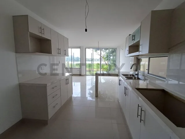 Casa de Estreno en Venta con Vista Al Río – Romareda, Etapa Riada. Dian, Guayas — imagen 5
