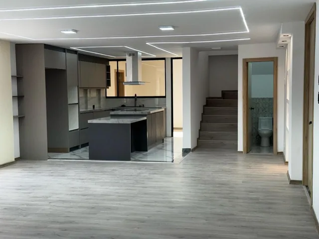 Duplex Remodelado en Venta — imagen 4