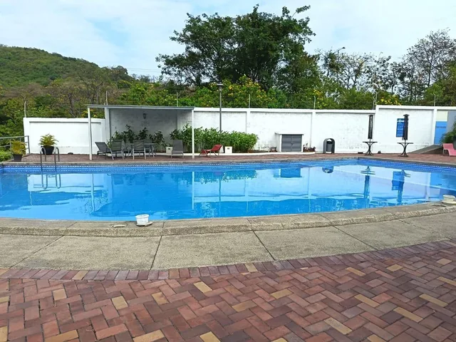 Colinas de Los Ceibos. Vendo Departamento en Lindo Edificio con Gimnasio, Piscina, Etc, Guayas — imagen 5