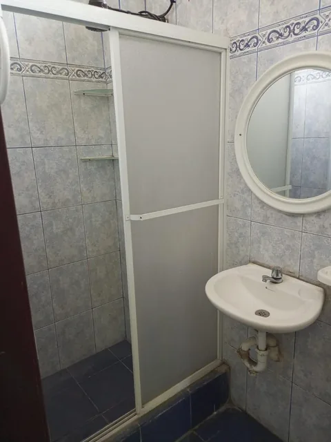 Casa en Venta, Ubicada en El Centro de Manta, Calle 7 Av 16, Manabí — imagen 3