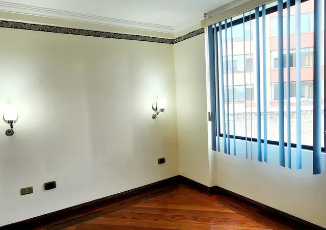 ¡Hermoso Apartamento Norte de Quito! ¡Comodidad y Estilo en un Solo Lugar! — imagen 2