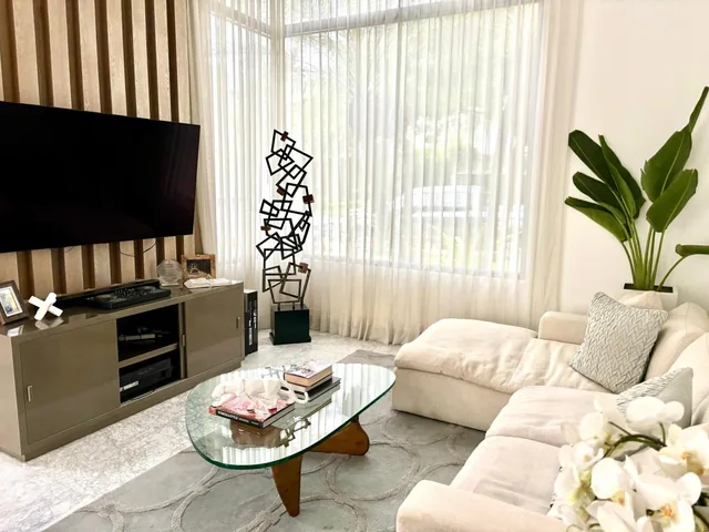 Moderna y Elegante Casa con Piscina en Isla Mocolí, Guayas — imagen 5