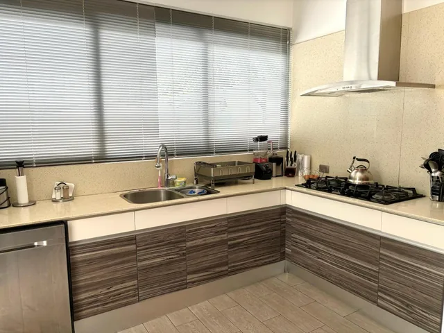 Moderna y Elegante Casa con Piscina en Isla Mocolí, Guayas — imagen 2