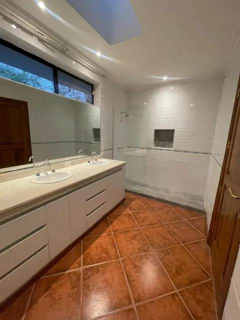 El Cortijo Villa con 2300 m Const 450, Guayas — imagen 2