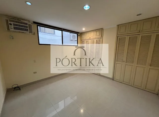 Venta Departamento 3 Dorm. - El Portón - Lomas Urdesa, Guayas — imagen 3