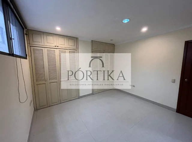 Venta Departamento 3 Dorm. - El Portón - Lomas Urdesa, Guayas — imagen 2