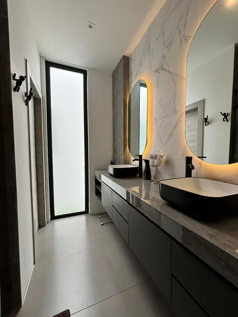 Mocoli Linda Villa Moderna en Venta con 5 Dorm., Guayas — imagen 5