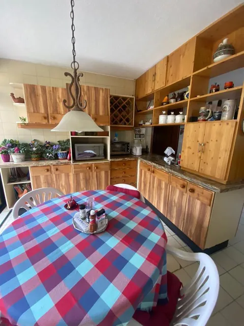 Pusuqui - Via a La Mitad del Mundo, Linda Casa en Venta de 350 m² — imagen 4