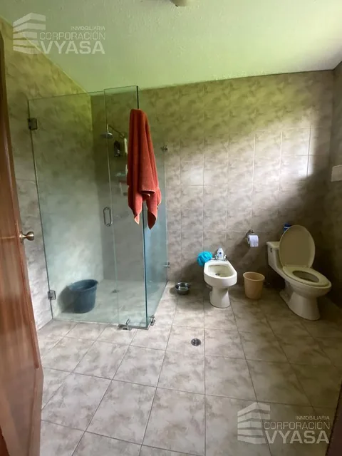 Pusuqui - Via a La Mitad del Mundo, Linda Casa en Venta de 350 m² — imagen 3