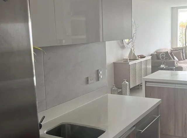 Vendo Departamento en San Juan Alto con Jardín en Cumbayá – Av Juan León Mera — imagen 5